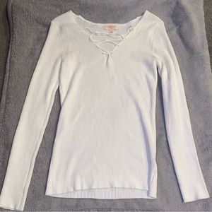 Ambiance long sleeved white top- size:medium